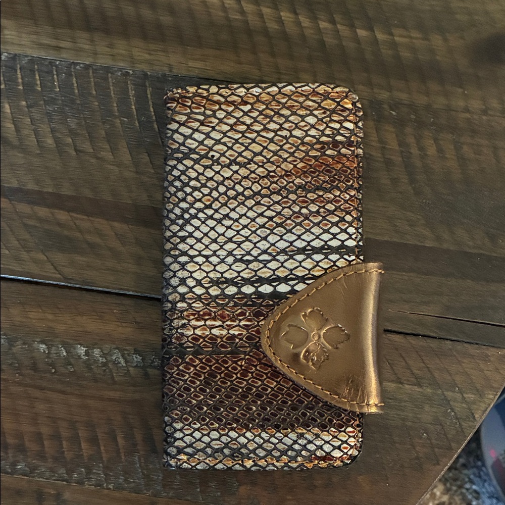 Patricia Nash Gold Metallic Phone/wallet
